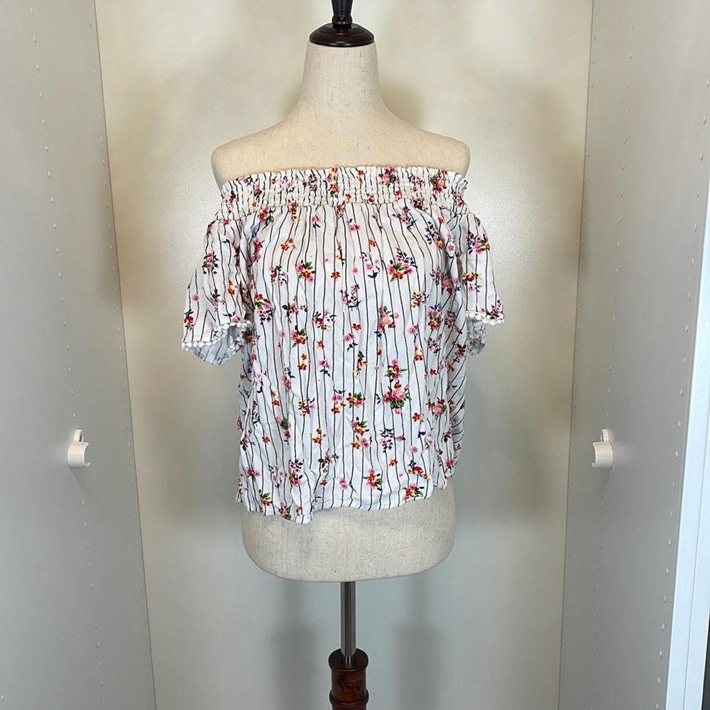 Adorable Love Fire Off the Shoulder Crop Top Size Large